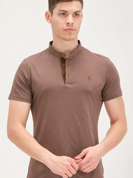 Поло тениска Dewberry кафяво
