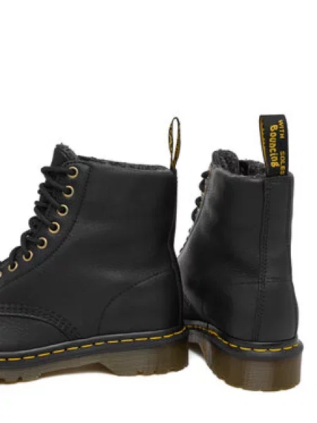 Dr. Martens Suvarstomieji batai juoda