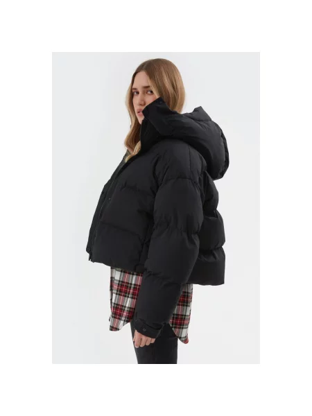 Укороченная куртка Estro черная