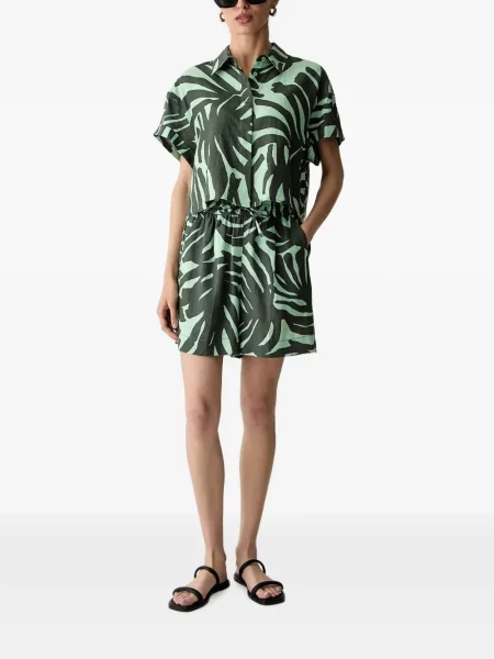Pantaloni scurți Benetton cu imagine cu cordon verde