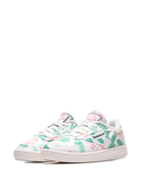 Маратонки Reebok Club C 85 на цветя с принт бяло