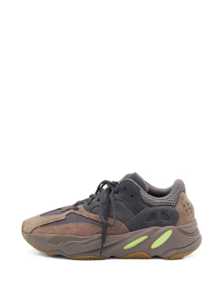 Sneakerși Adidas Yeezy maro