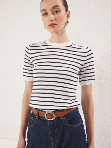 Trendyol Pulover ecru negru