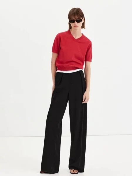 Sweter z dzianiny z dekoltem w szpic Kobieta XXS MANGO czerwony