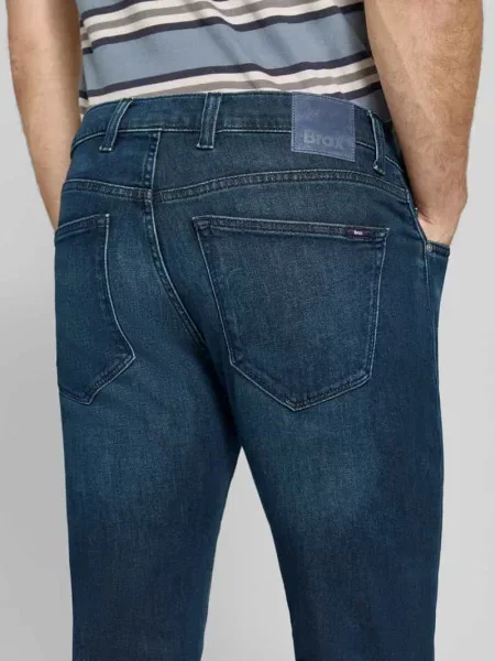 Jeansy o kroju relaxed fit z mieszanki bawełny model Clint' Brax granatowe