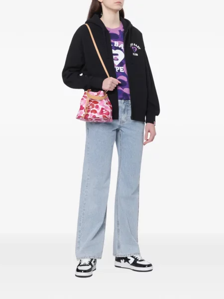 Geantă Apee™ By *a Bathing Ape® cu motiv cu inimi roz