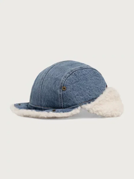 Levi's шапка дамска COZY TRAPPER синьо