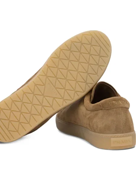 Szarvasbőr sneaker Prada barna