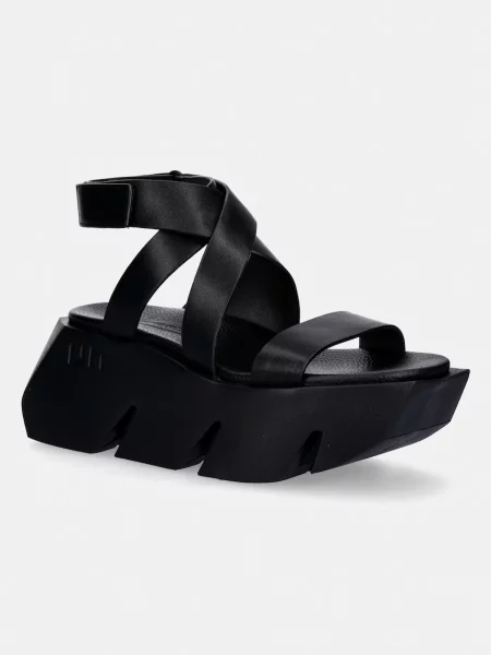 United Nude sandali s platformo usnje Bull Way črna