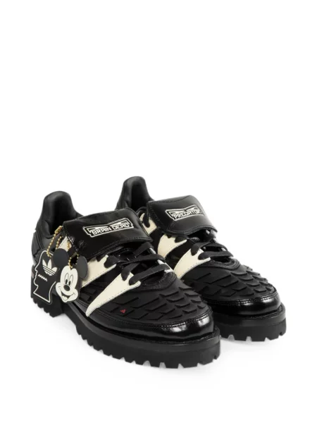 Sneakerși Adidas Predator cu imagine plasă negru