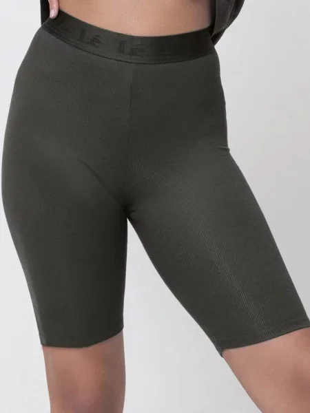 Женские шорты зелені