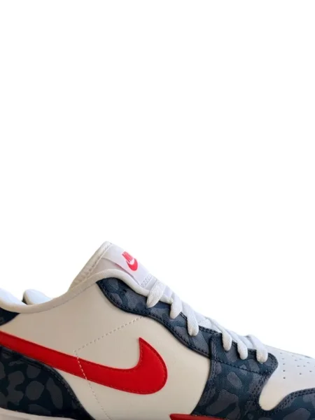 Sneakerși Jordan alb