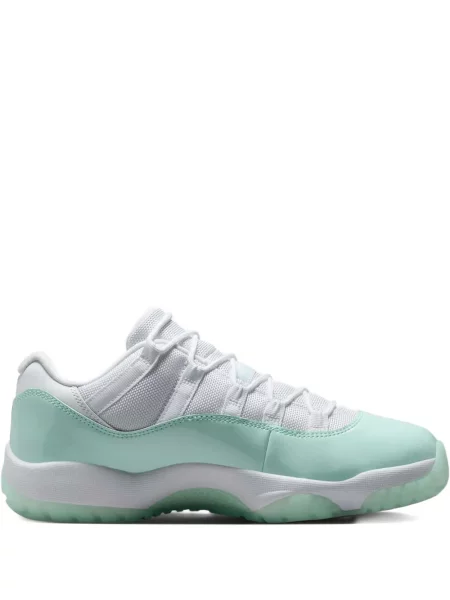 Sneakerși Jordan alb