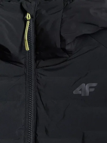 Kurtka trekkingowa 4F PRO z Primaloft Silver 4F czarna