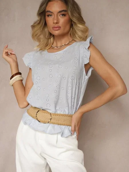 Jasnoniebieska Ażurowa Bluzka z Bawełny Ozdobiona Falbankami Ridilane niebieska