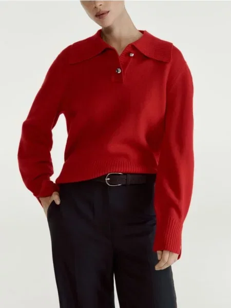 Reserved Вовняний светр з коміром червоний