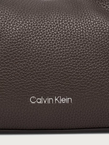Calvin Klein Táska Sötétbarna barna