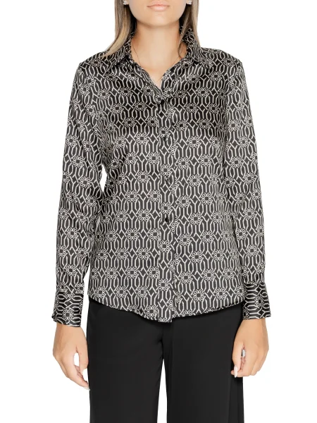 Jedwabna wielobarwność koszula Rinascimento w geometryczne wzory czarna