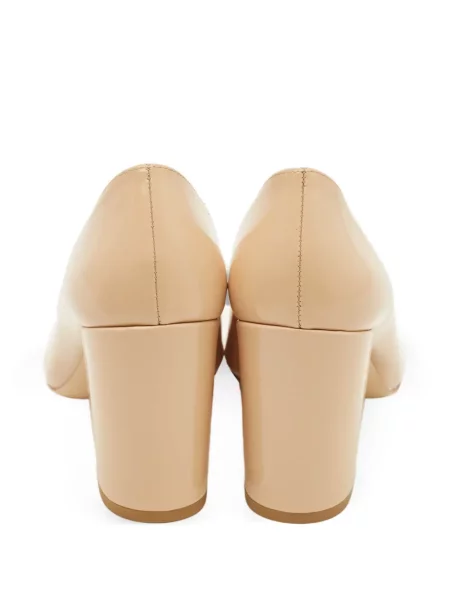 Bőr körömcipő Stuart Weitzman