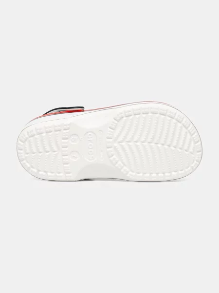 Классические шлепанцы Crocs с принтом
