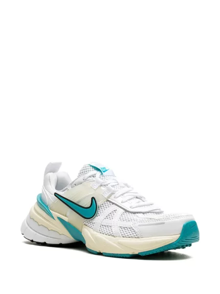 Sneakerși Nike alergare alb
