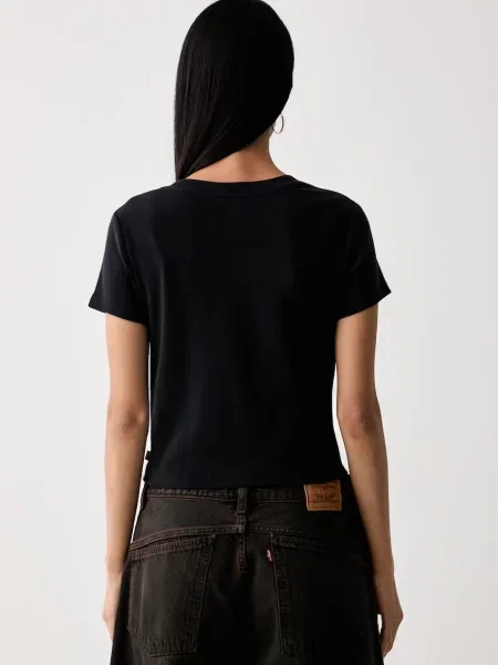 Levi's T-shirt damski z ESSENTIAL BABY czarna