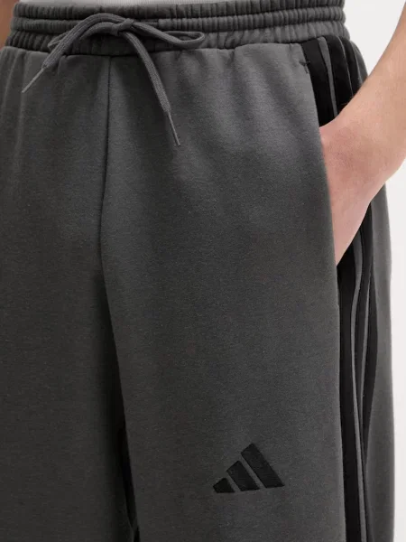 Спортивні штани adidas Essentials