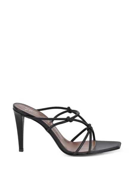 Mules Giuseppe Zanotti s hranatými špičkami černé