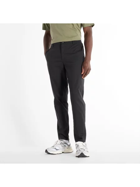 Spodnie New Balance – czarne
