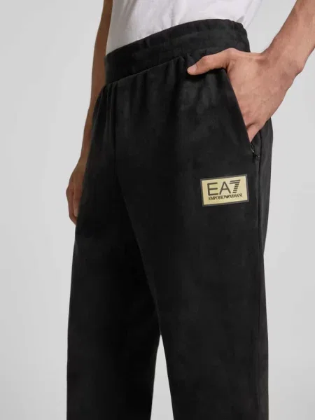 Spodnie dresowe z detalem z logo Ea7 Emporio Armani czarny