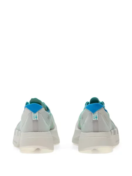 Dlouhé běžecké boty Adidas Terrex s krátkými rukávy s výstřihem do v černé