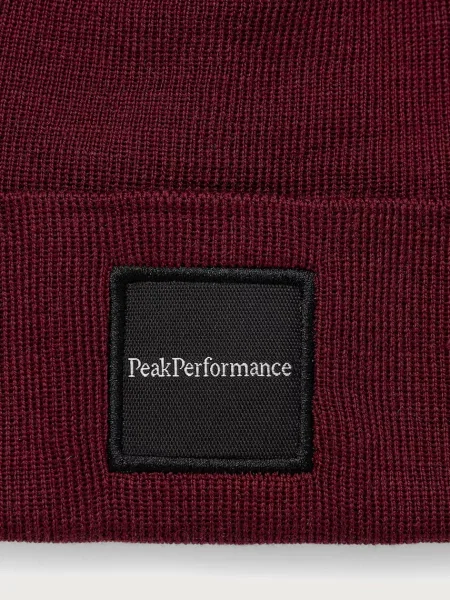 Шапка Peak Performance
