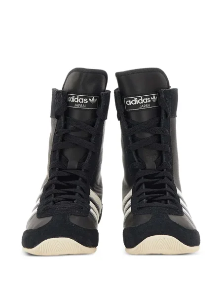 Sneakerși Adidas din piele de căprioară negru