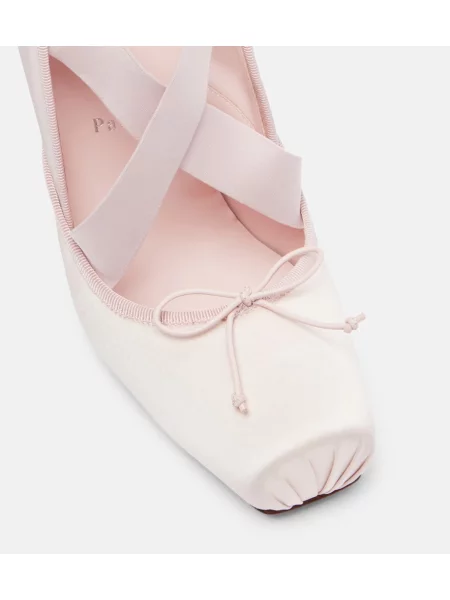 Pantofi cu toc Christian Louboutin din satin roz