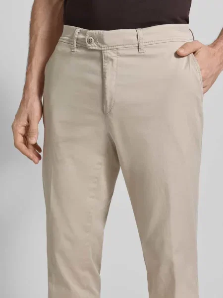 Spodnie w kroju regular fit z tylną kieszenią model Evans' Brax beżowe