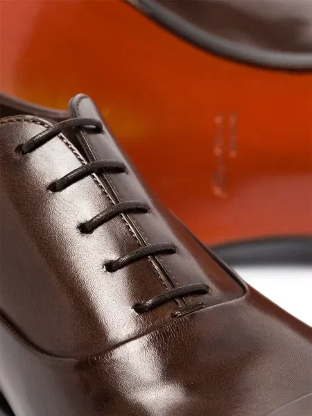 Σκαρπίνια oxford Santoni με κορδόνια με δαντέλα καφέ