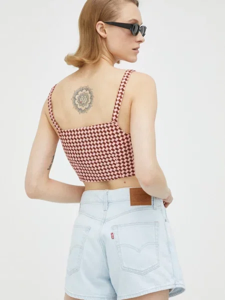 Top Levi's