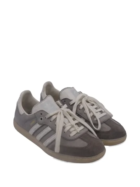 Top Adidas cu dungi cu imagine lung alb