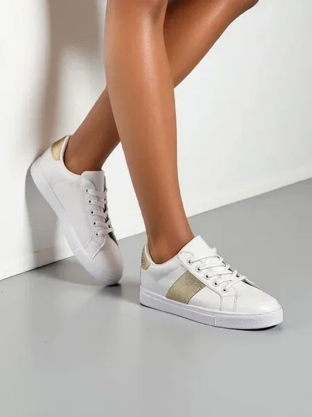 Sneakerși Resti alb