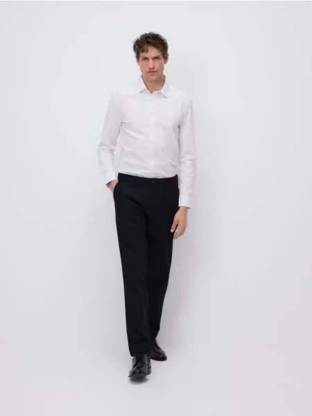 Reserved Cămașă super slim elegantă alb