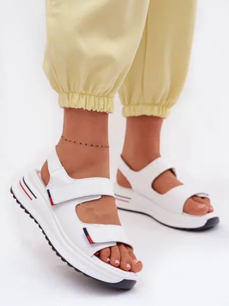 Usnjene sandali Evento bela