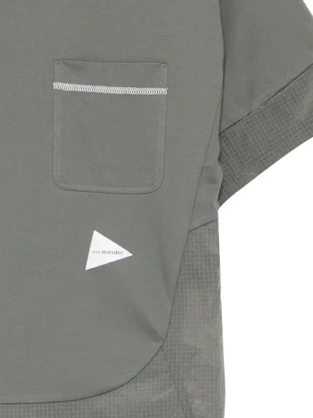 Scurt tricou And Wander verde