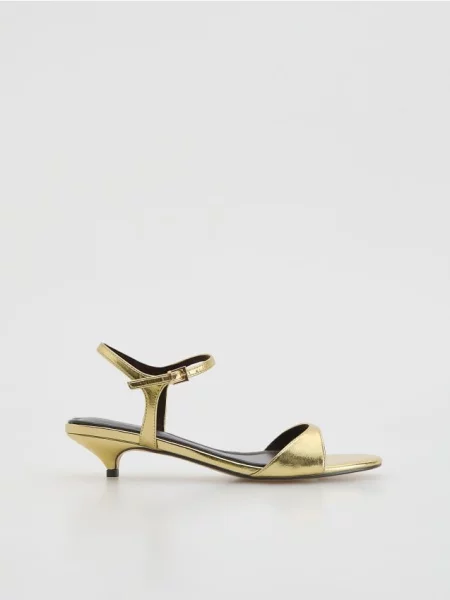 Босоножки Reserved