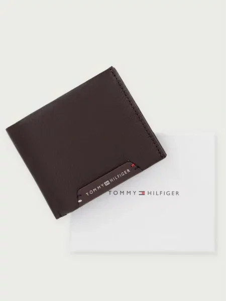 Tommy Hilfiger портфейл от кожа кафяво