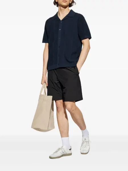 Pantaloni scurți Theory negru