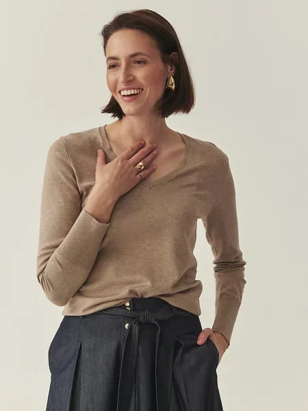 Pulover cu decolteu în v Tatuum cu decolteu în V clasic bej