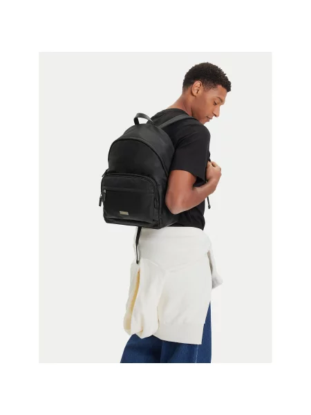 Calvin Klein Ruksak Sleek Round Backpack čierna