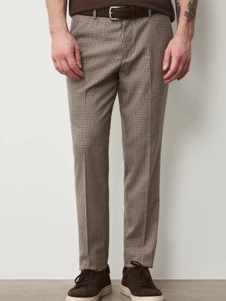 Medicine nadrág barna