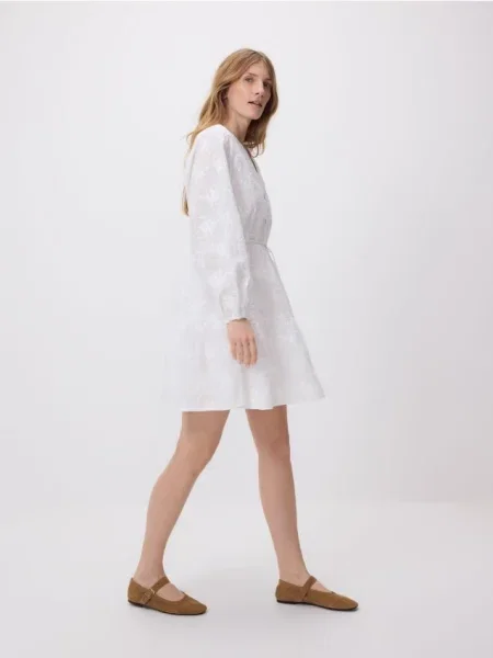 Reserved Rochie cu broderie alb