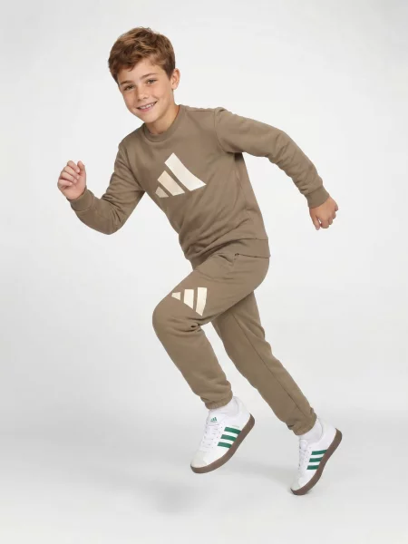 Jogger nohavice Adidas hnedá